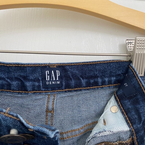 Gap Denim Shorts - Picture 3 of 3